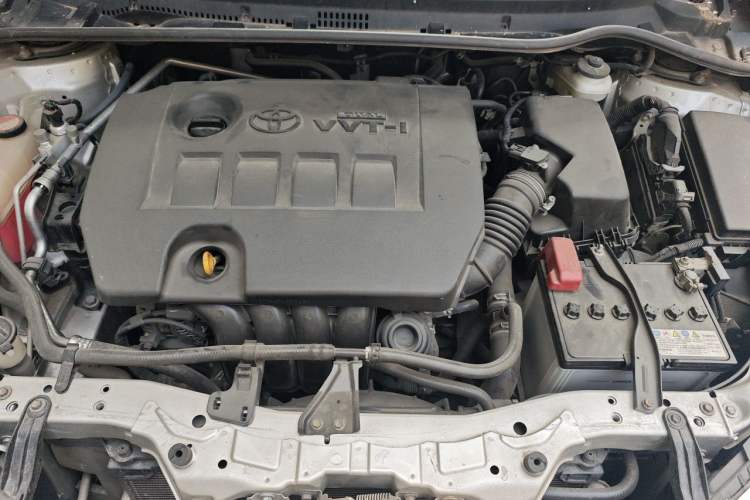 Used Toyota Corolla 2014 1.8L CVT GLX-i Engine Bay