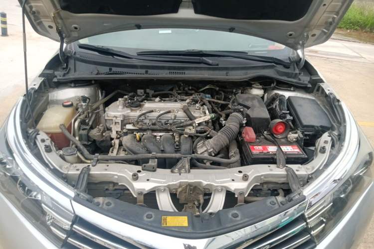 Used Toyota Corolla 2014 1.6L CVT GL Engine Bay