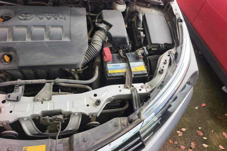 Used Toyota Corolla 2014 1.6L CVT GL Engine Bay Left