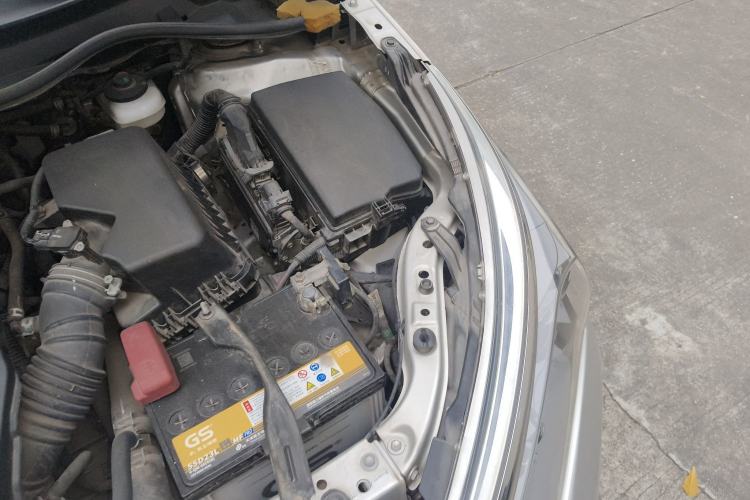 Used Toyota Corolla 2014 1.6L CVT GL-i Engine Bay Left