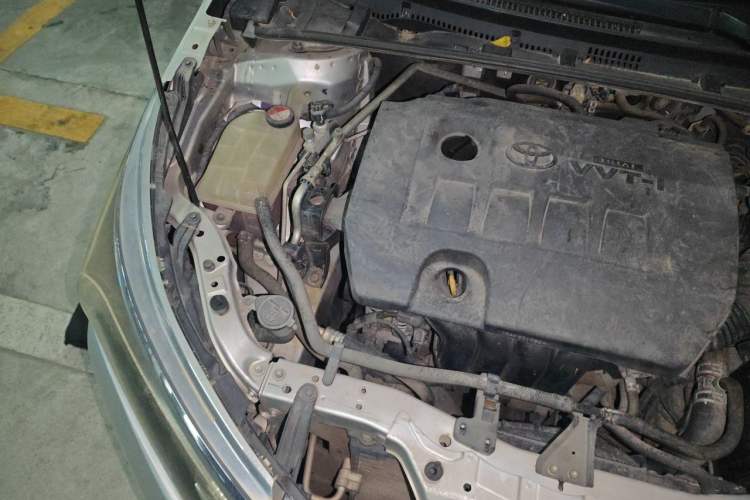 Used Toyota Corolla 2014 1.6L CVT GL Engine Bay Right