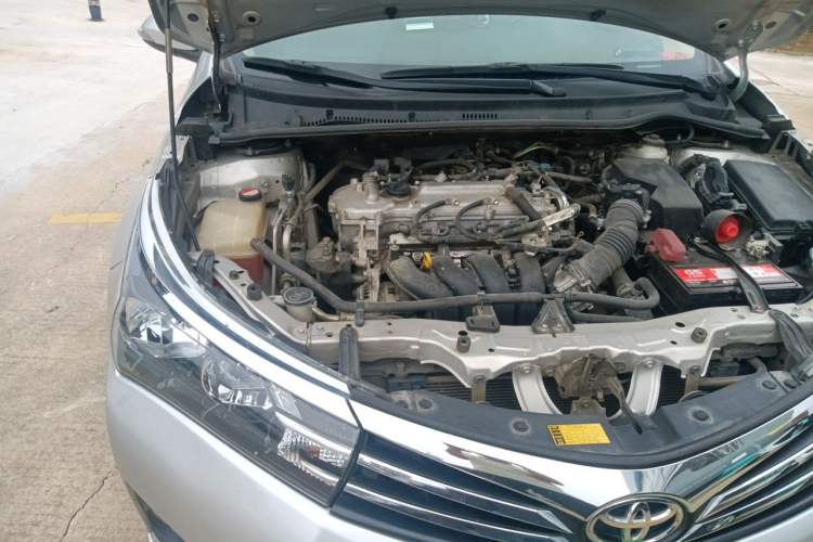 Used Toyota Corolla 2014 1.6L CVT GL Engine Bay Right