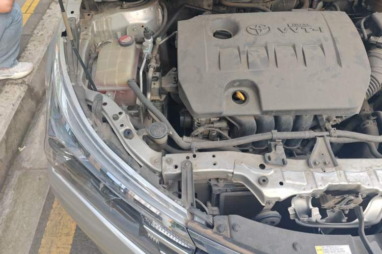 Used Toyota Corolla 2014 1.6L Manual GL Engine Bay Right