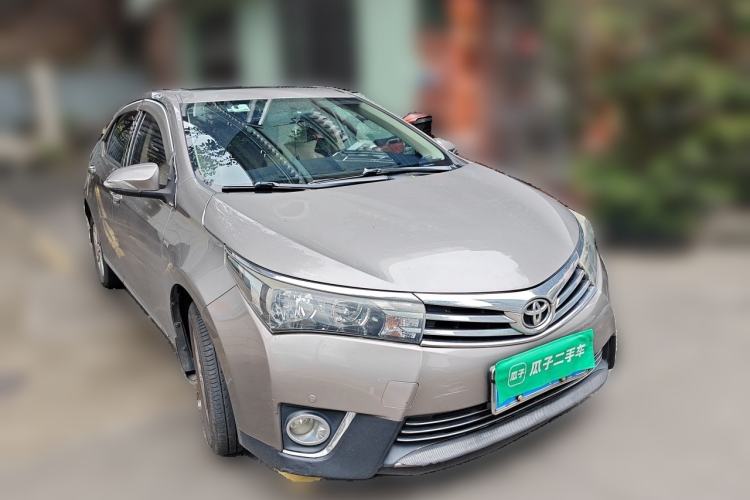 Used Toyota Corolla 2014 1.6L CVT GL-i Front Right 45 Deg