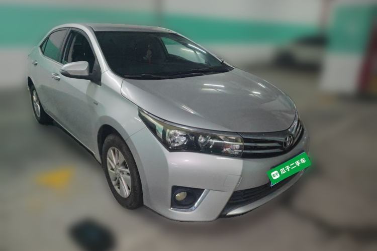 Used Toyota Corolla 2014 1.6L CVT GL Front Right 45 Deg