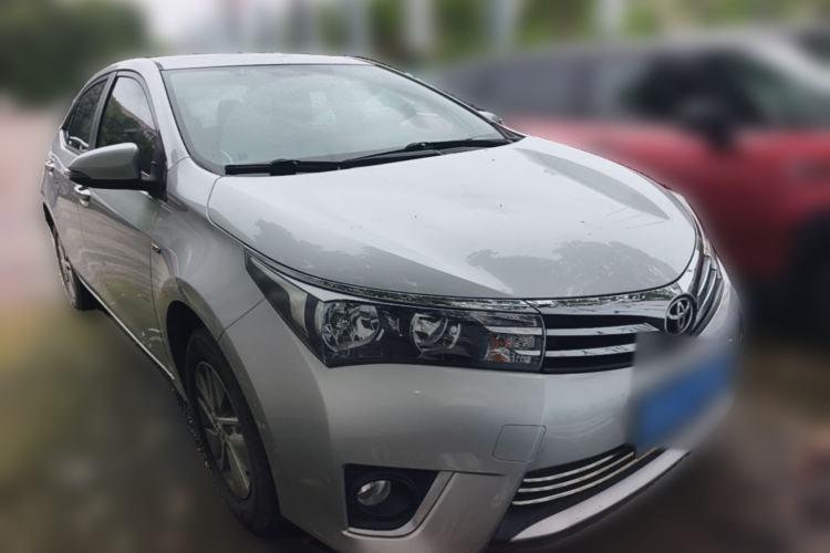 Used Toyota Corolla 2014 1.6L CVT GL Front Right 45 Deg
