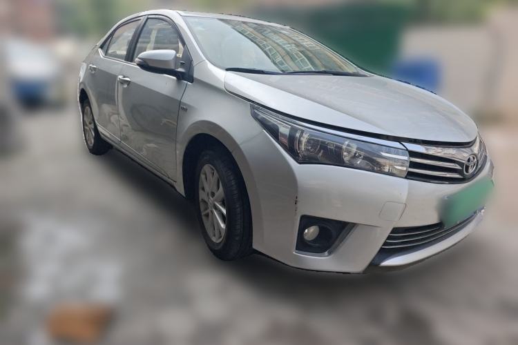Used Toyota Corolla 2014 1.8L CVT GLX-i Front Right 45 Deg