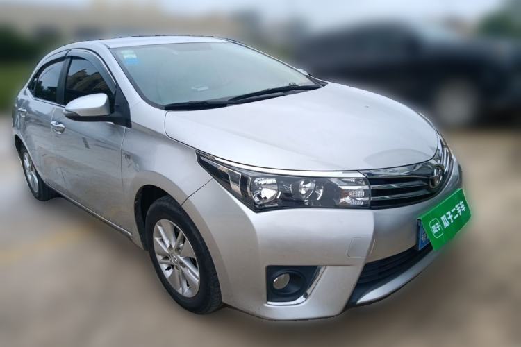 Used Toyota Corolla 2014 1.6L CVT GL Front Right 45 Deg