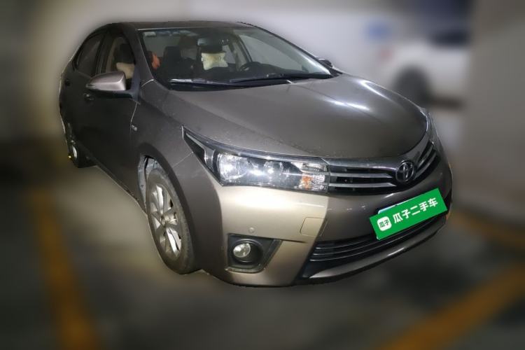 Used Toyota Corolla 2014 1.6L CVT GL-i Leather Edition Front Right 45 Deg