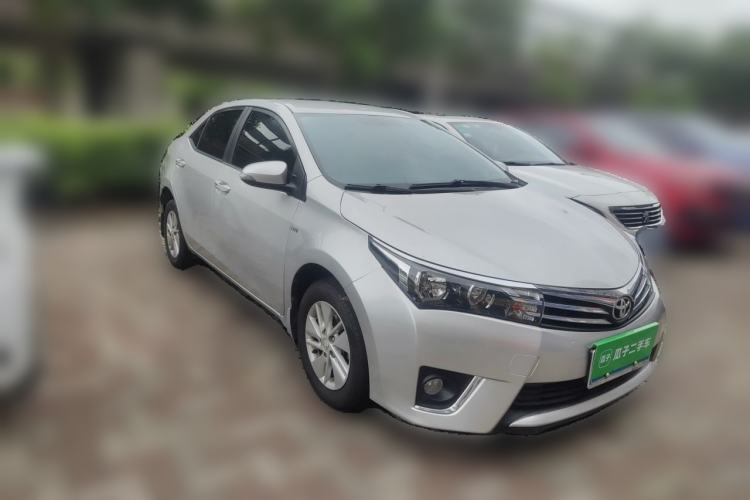 Used Toyota Corolla 2014 1.6L CVT GL-i Front Right 45 Deg
