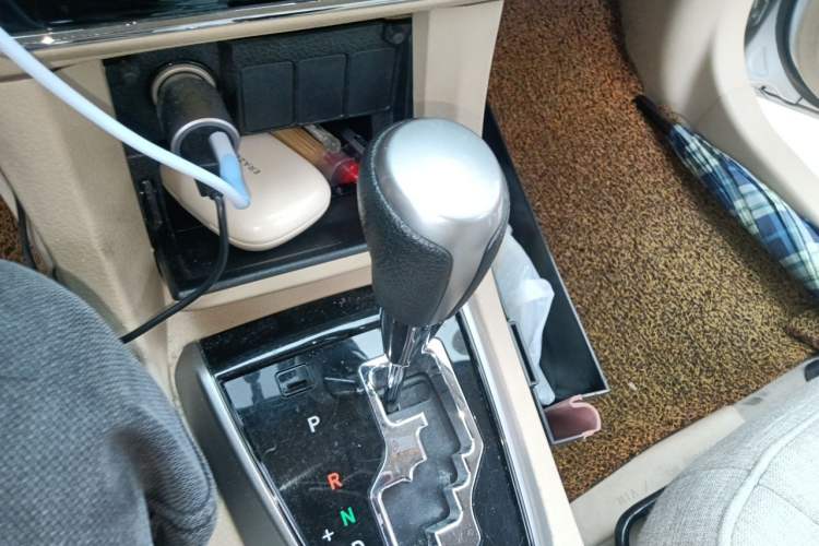 Used Toyota Corolla 2014 1.6L CVT GL Gear Lever