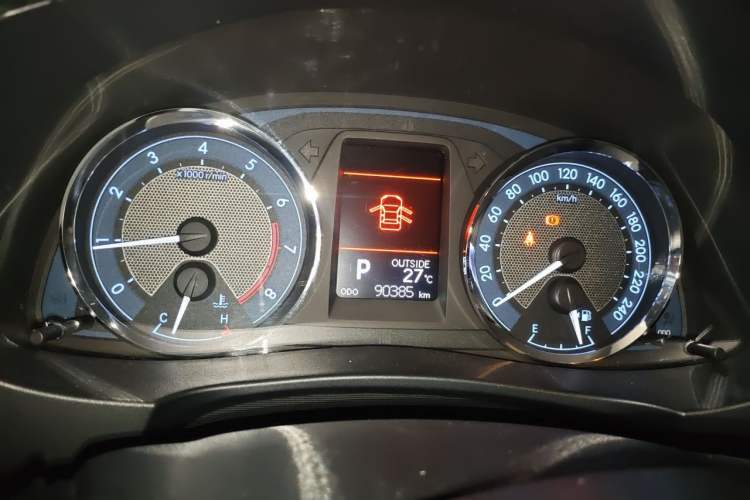 Used Toyota Corolla 2014 1.6L CVT GL-i Leather Edition Instrument Cluster