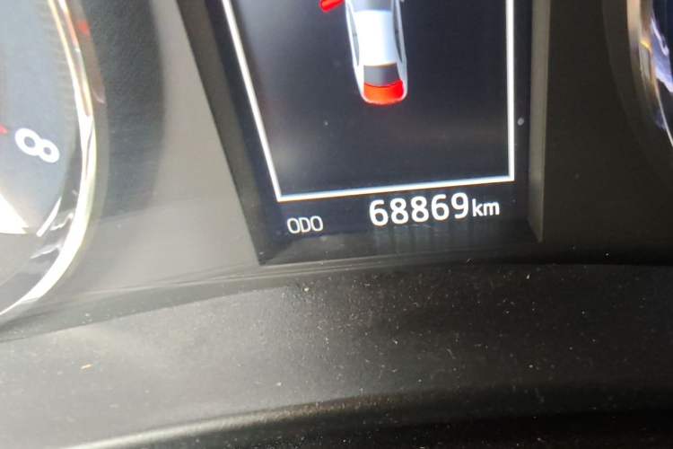 Used Toyota Corolla 2014 1.8L CVT GLX-i Odometer Close Up