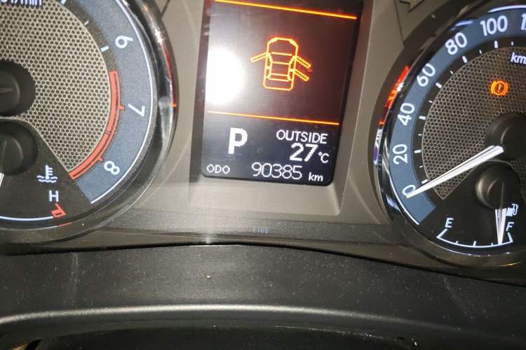 Used Toyota Corolla 2014 1.6L CVT GL-i Leather Edition Odometer Close Up