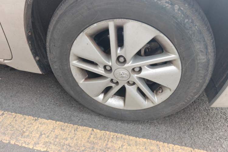 Used Toyota Corolla 2014 1.6L Manual GL Right Front Wheel Hub