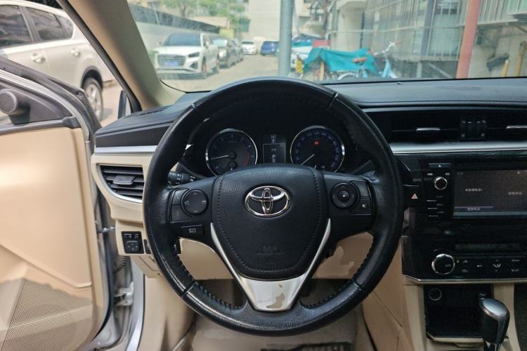 Used Toyota Corolla 2014 1.8L CVT GLX-i Steering Wheel