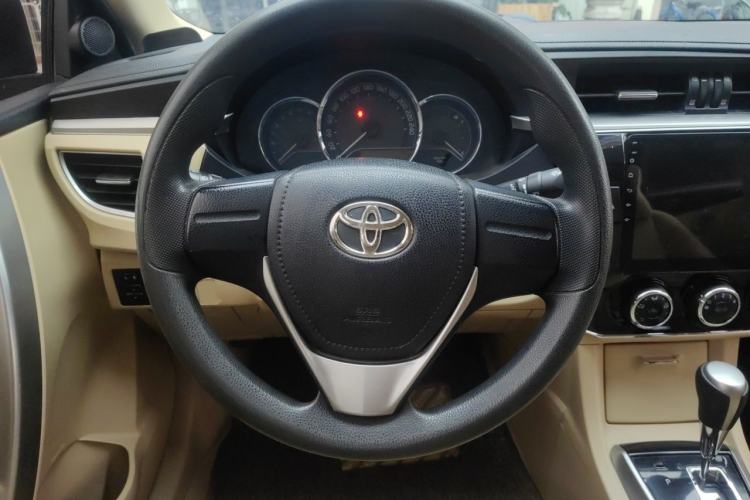 Used Toyota Corolla 2014 1.6L CVT GL-i Steering Wheel