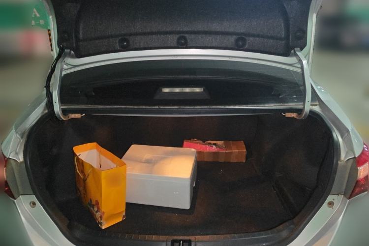 Used Toyota Corolla 2014 1.6L CVT GL Trunk