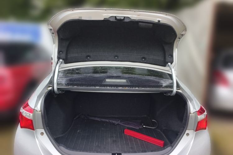 Used Toyota Corolla 2014 1.6L CVT GL Trunk