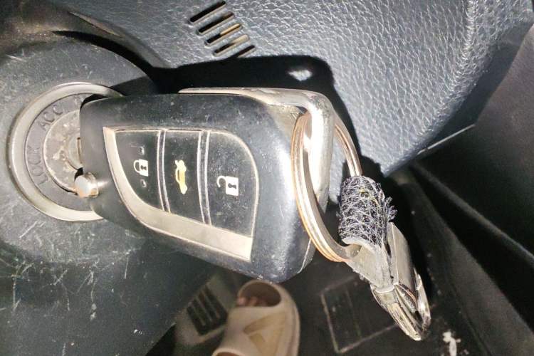 Used Toyota Corolla 2014 1.6L CVT GL Vehicle Key