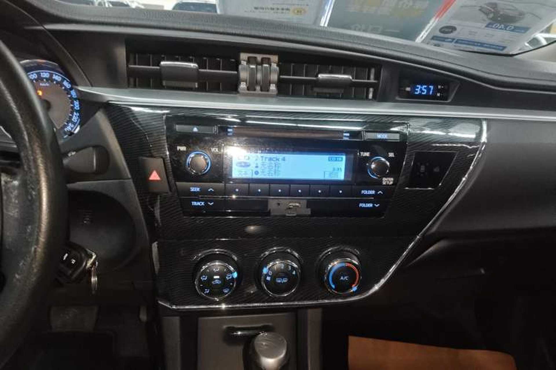 Used Toyota Corolla 2014 1.6L CVT GL-i Leather Edition Audio And AC Panel