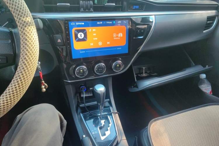 Used Toyota Corolla 2014 1.6L CVT GL-i Leather Edition Audio And AC Panel