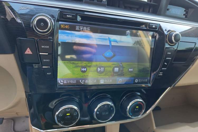 Used Toyota Corolla 2014 1.6L CVT GL Audio And AC Panel