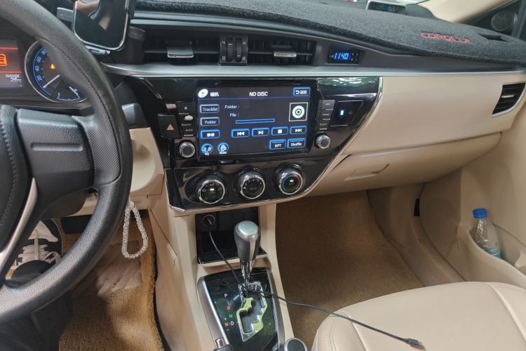 Used Toyota Corolla 2014 1.6L CVT GL-i Audio And AC Panel