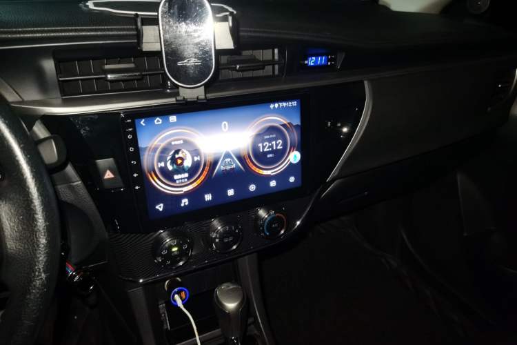 Used Toyota Corolla 2014 1.6L CVT GL-i Leather Edition Audio And AC Panel