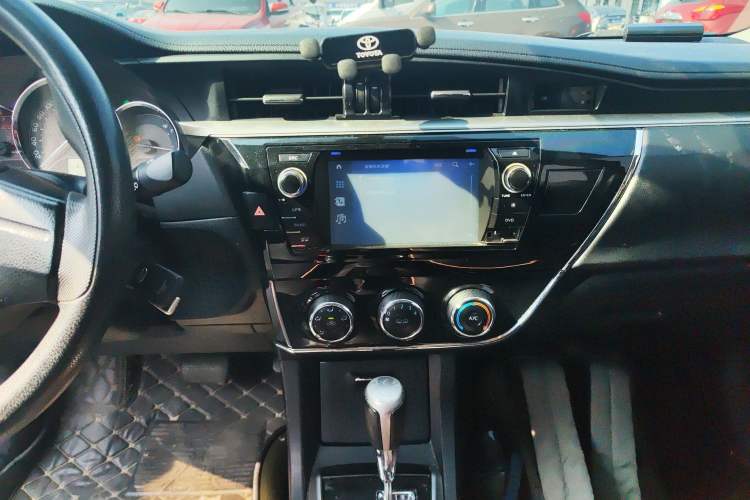 Used Toyota Corolla 2014 1.6L CVT GL Audio And AC Panel