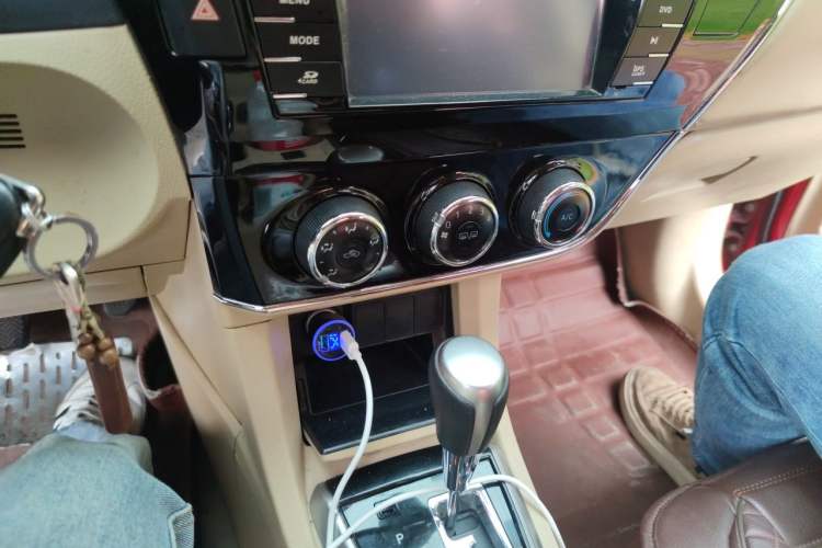 Used Toyota Corolla 2014 1.6L CVT GL Audio And AC Panel