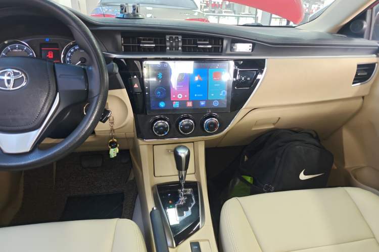 Used Toyota Corolla 2014 1.6L CVT GL-i Audio And AC Panel