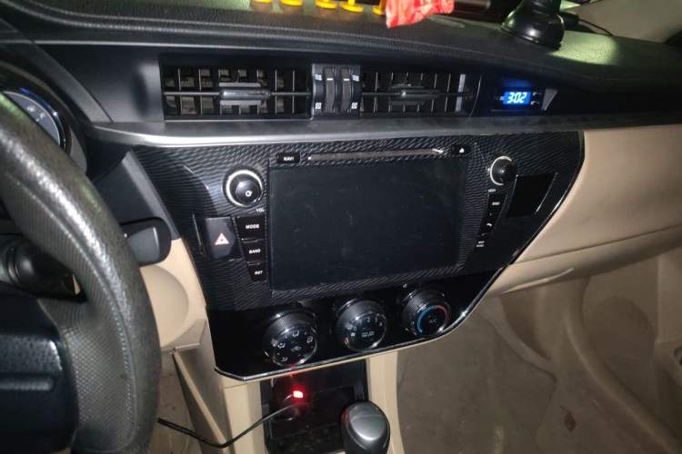 Used Toyota Corolla 2014 1.6L CVT GL Audio And AC Panel