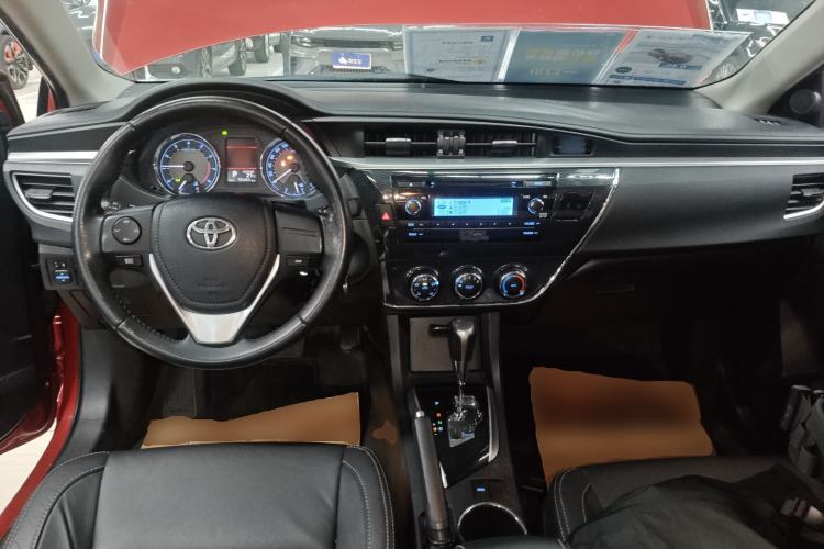 Used Toyota Corolla 2014 1.6L CVT GL-i Leather Edition Center Console