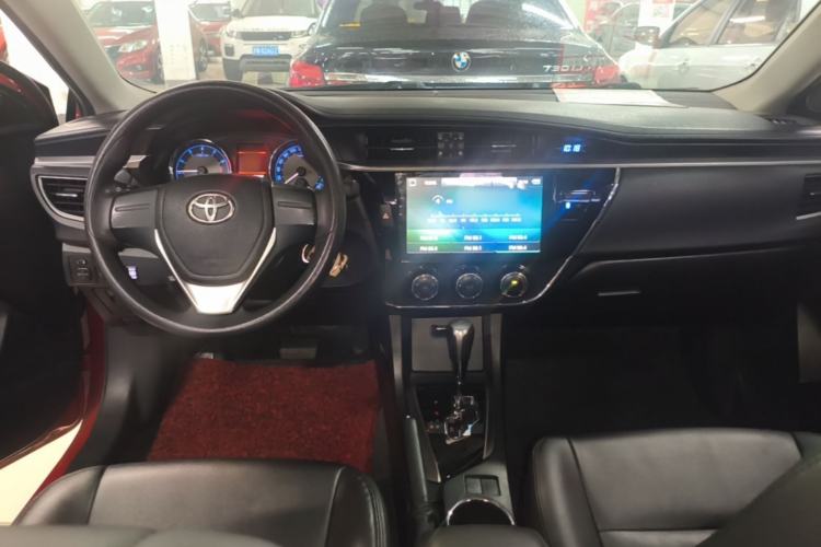 Used Toyota Corolla 2014 1.6L CVT GL-i Center Console