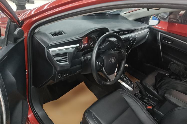 Used Toyota Corolla 2014 1.6L CVT GL-i Leather Edition Driver Seat