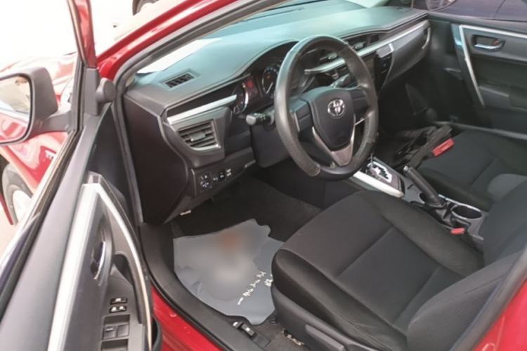 Used Toyota Corolla 2014 1.6L CVT GL-i Driver Seat