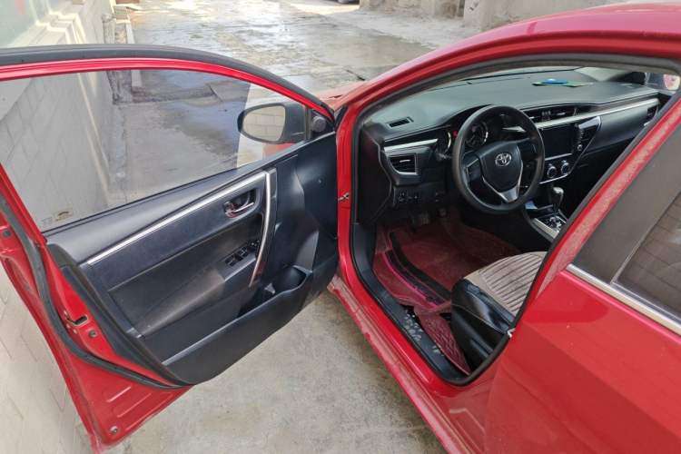 Used Toyota Corolla 2014 1.6L CVT GL-i Driver Seat