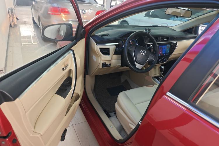Used Toyota Corolla 2014 1.6L CVT GL-i Driver Seat