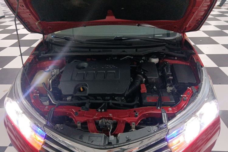 Used Toyota Corolla 2014 1.6L CVT GL Engine Bay
