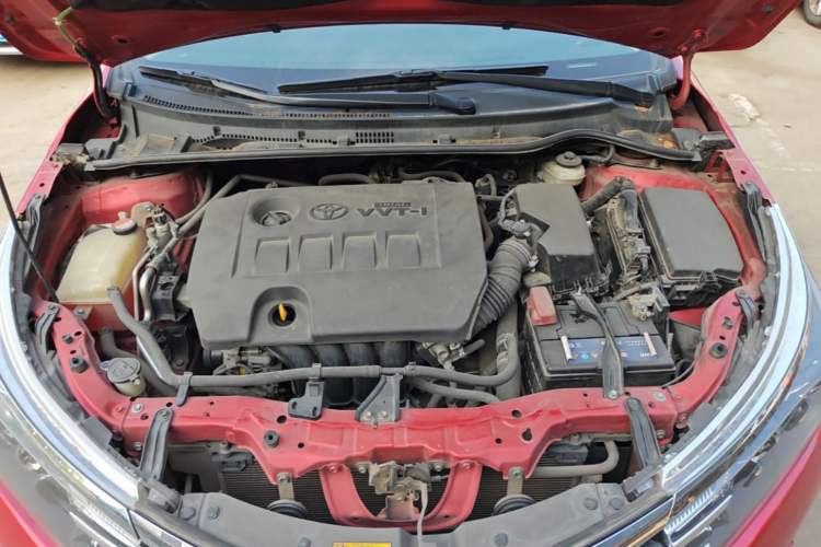 Used Toyota Corolla 2014 1.6L CVT GL Engine Bay
