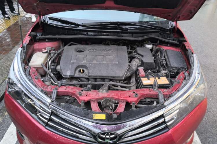 Used Toyota Corolla 2014 1.6L CVT GL Engine Bay
