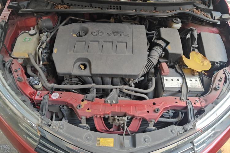 Used Toyota Corolla 2014 1.6L CVT GL-i Engine Bay