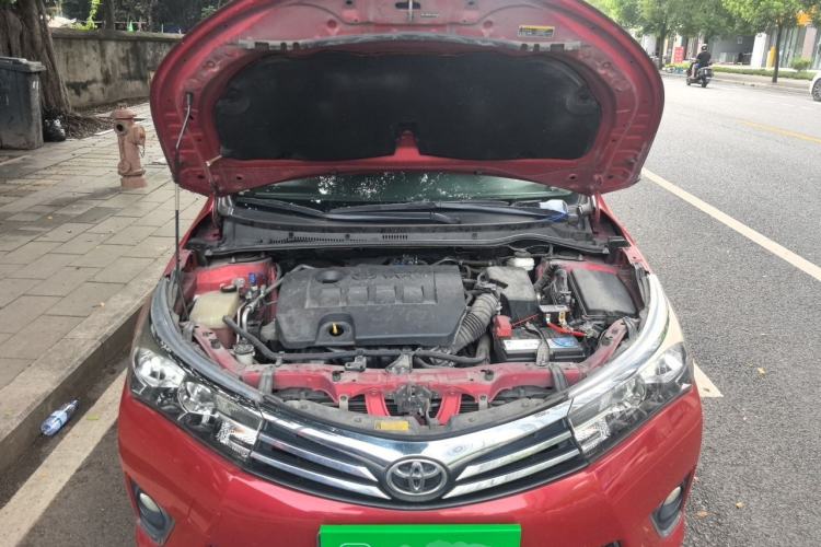 Used Toyota Corolla 2014 1.6L CVT GL Engine Bay