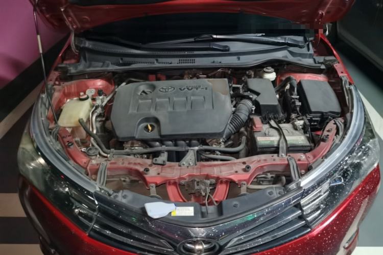 Used Toyota Corolla 2014 1.6L CVT GL-i Leather Edition Engine Bay
