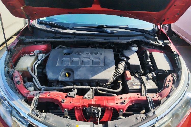 Used Toyota Corolla 2014 1.6L CVT GL Engine Bay