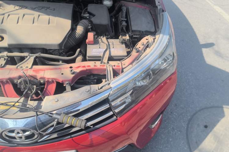 Used Toyota Corolla 2014 1.6L CVT GL-i Leather Edition Engine Bay Left