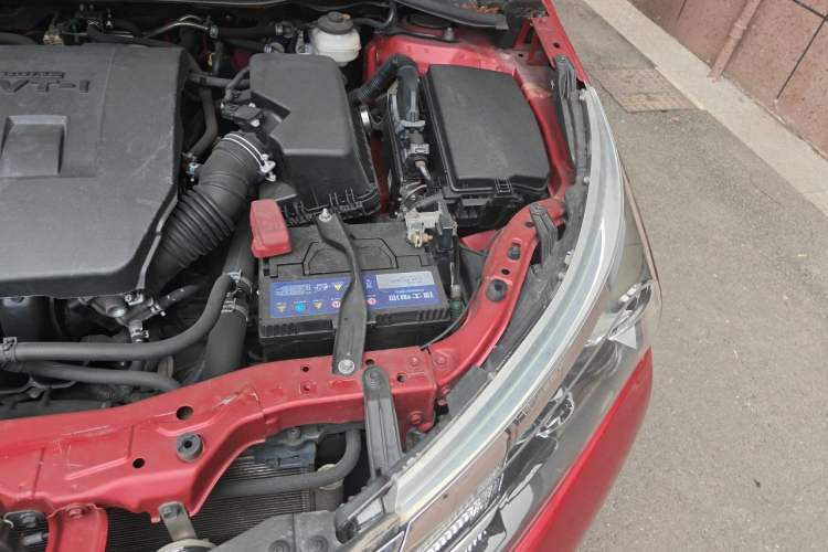 Used Toyota Corolla 2014 1.6L CVT GL Engine Bay Left