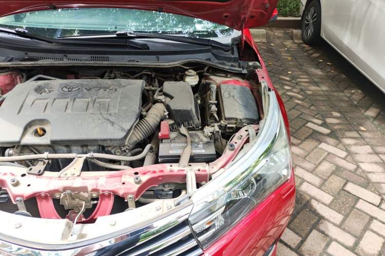 Used Toyota Corolla 2014 1.6L CVT GL Engine Bay Left