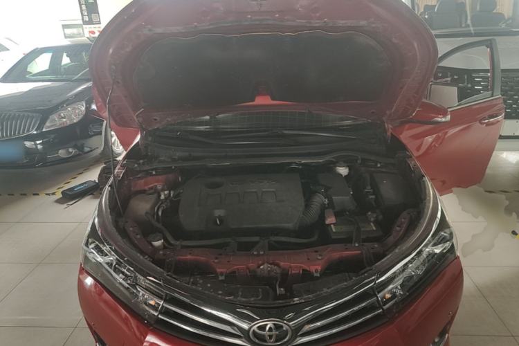 Used Toyota Corolla 2014 1.6L CVT GL Engine Bay
